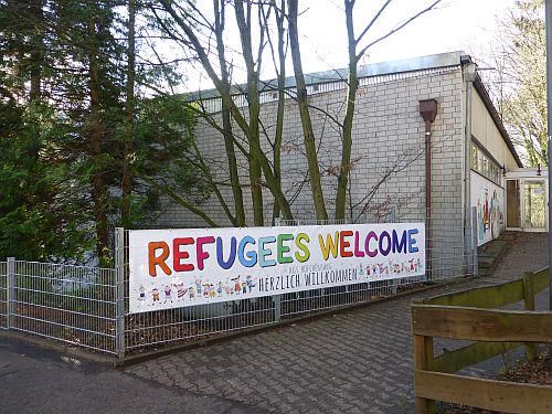 Refugees-welcome-Turnhalle-001